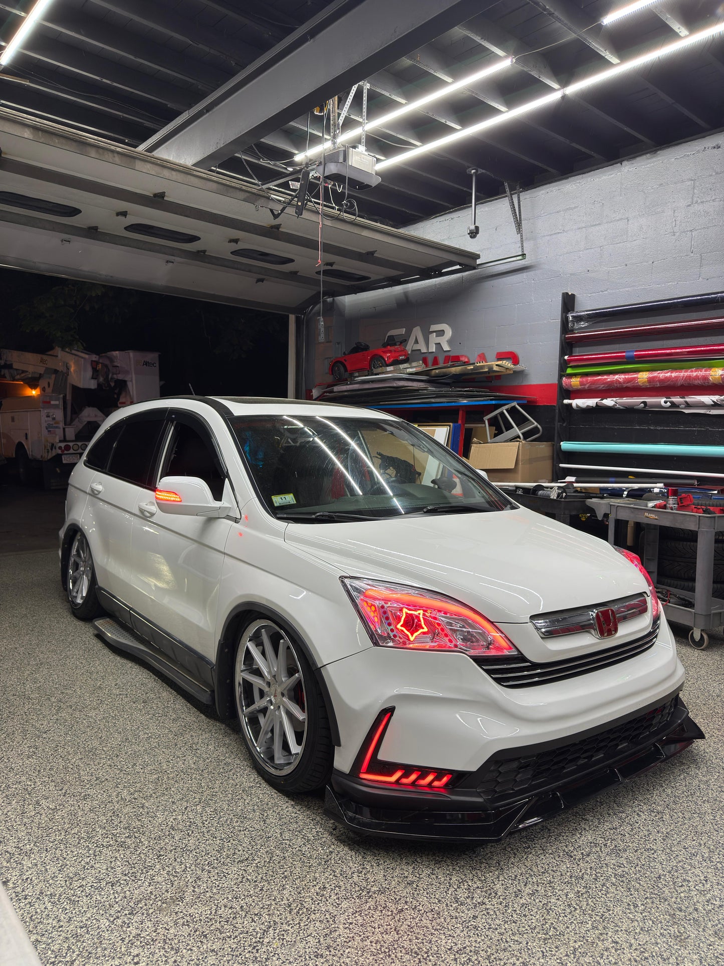 Front bumper kit for Honda CR-V 2007-2011 with conversion to the new 2023 model.